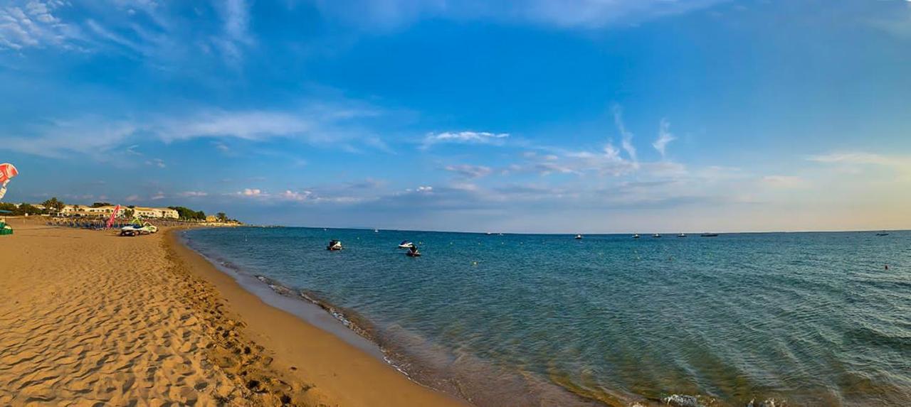 Aris Seaside Issos Beach Agios Georgios  Ngoại thất bức ảnh